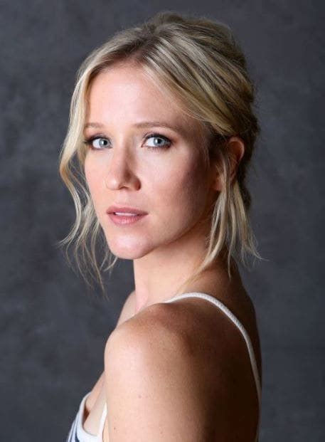 Chicago Med S Jessy Schram Talks About Asher S Evolution Advocacy And