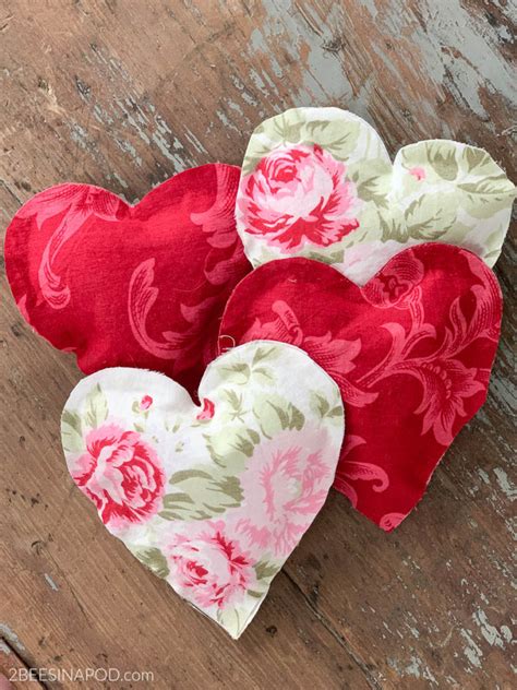 Easy Fabric Hearts No Sewing Required Bees In A Pod