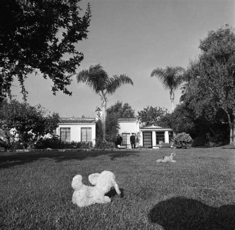 Inside Marilyn Monroe's House And The Sad Story Behind It