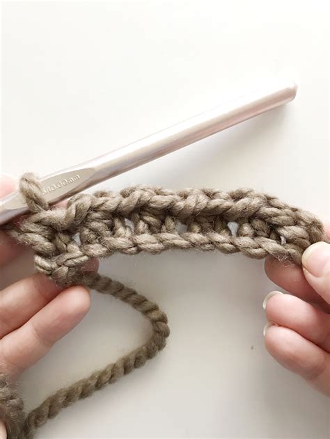 How To Crochet The Even Moss Stitch Meghan Makes Do