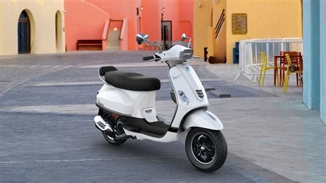 Vespa Dual Sxl Vxl Launched In India Priced From Rs 132 Lakh Bike