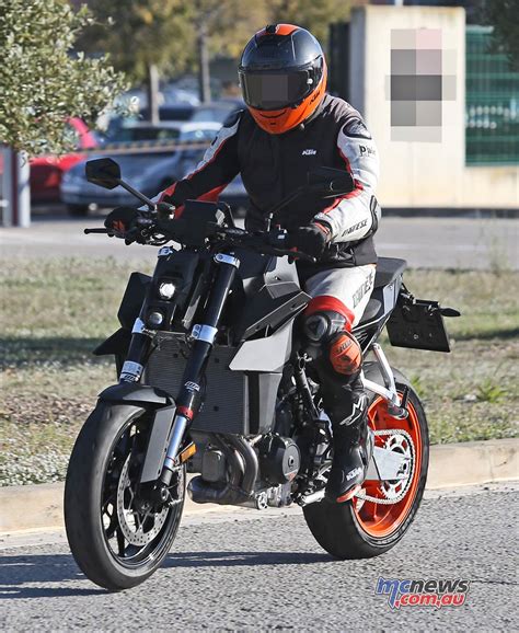 Latest Spy Shots Of What Is Expected To Be The 2023 Ktm 990 Duke Mcnews