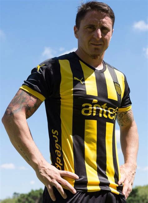 New Penarol Jersey 2018- Penarol Home & Away Kits 2018 Puma | Football ...