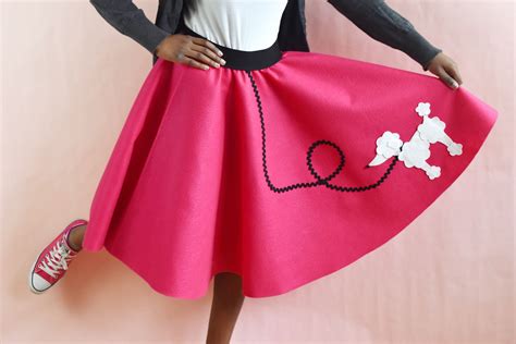 Picture Of A Poodle Skirt