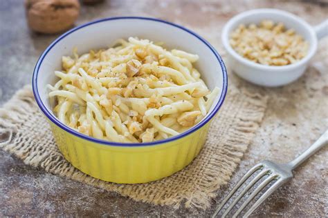 Ricetta Pasta Gorgonzola E Noci Golosa Agrodolce