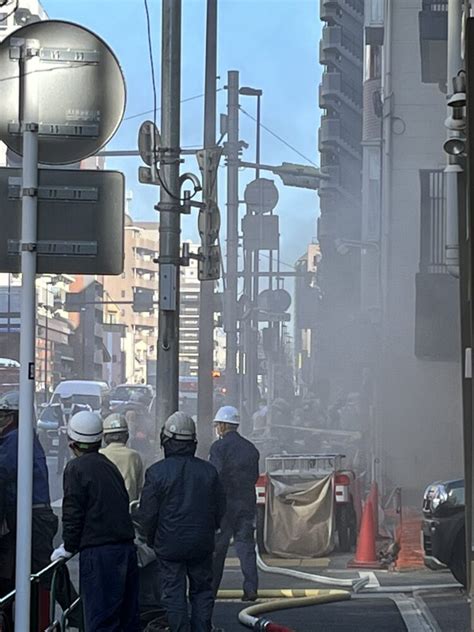 【火災】東京都江東区深川2丁目 門前仲町駅の近くで火事「消防車が集結してる、周辺が煙臭い」2月21日 まとめ部