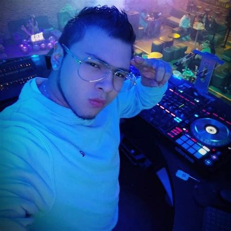 Stream El Cientifico Dj Oficial Col Music Listen To Songs Albums