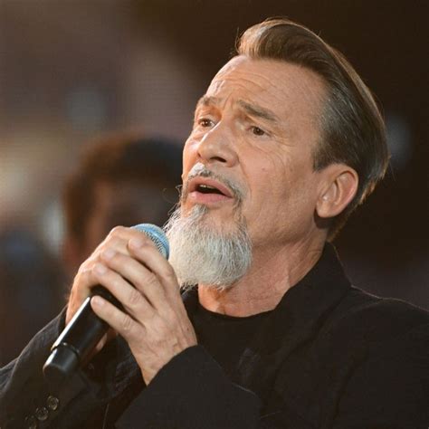 Voici Social Florent Pagny Atteint D Un Cancer Comment Il Aurait