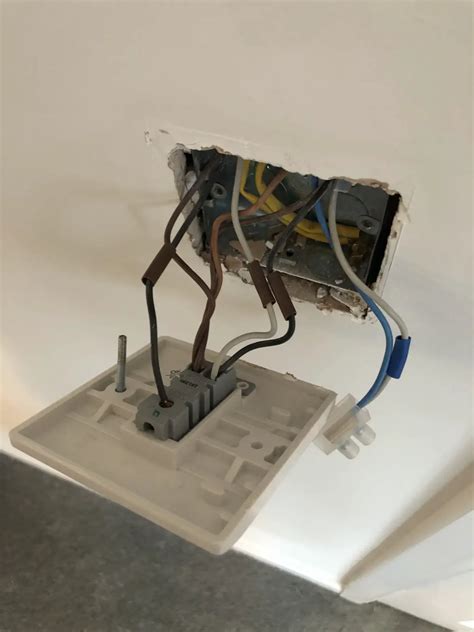 Ceiling rose wiring | DIYnot Forums