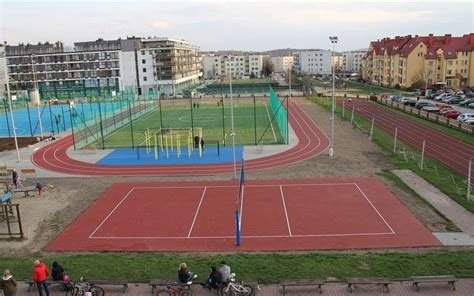 Przy szkołach w Kielcach powstały nowe boiska wielofunkcyjne z Budżetu