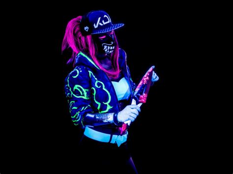 KDA Akali Wallpaper 4K Neon League Of Legends Cosplay