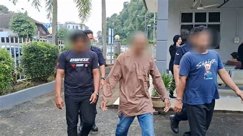 Lelaki Langgar Anggota Polis Elak Sekatan Jalan Raya Direman Utusan