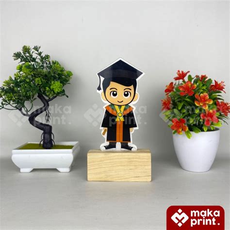 Jual Plakat Wisuda Akrilik Model Tatakan Kayu Kado Wisuda Piala