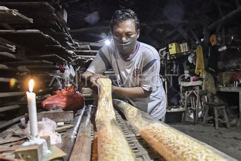 Pengusaha Tahu Tempe Mulai Kembali Produksi Antara Foto