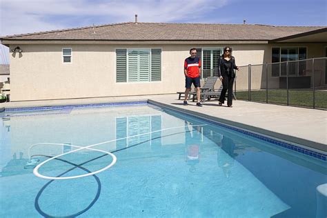 Las Vegas water district OKs proposal for pool-size limits - Las Vegas ...