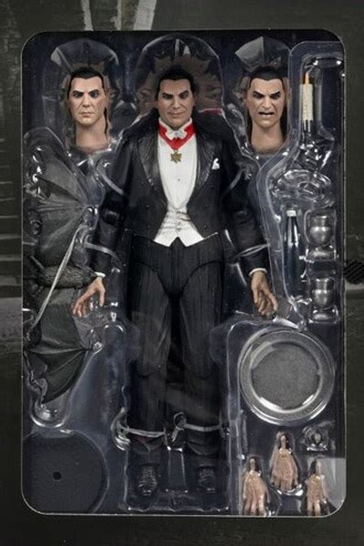 Neca Universal Monsters Ultimate Dracula Transylvania Figure Razors