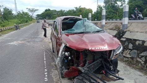 Kecelakaan Tunggal Di Palangkaraya Sopir Kelelahan Mobil Toyota Rush