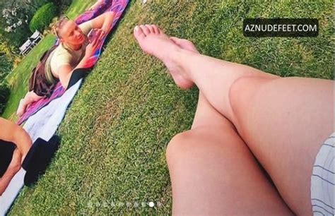 KIRA JOSEPHSON Feet AZNudeFeet