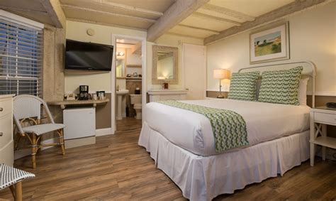 Guest Rooms Monte Verde Inn | Courtyard Queen Room | Lodging in Carmel