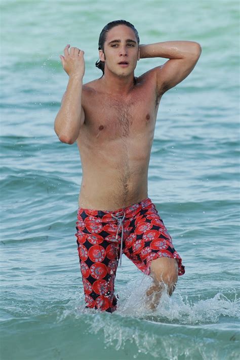 Shirtless Male Celebs Diego Boneta