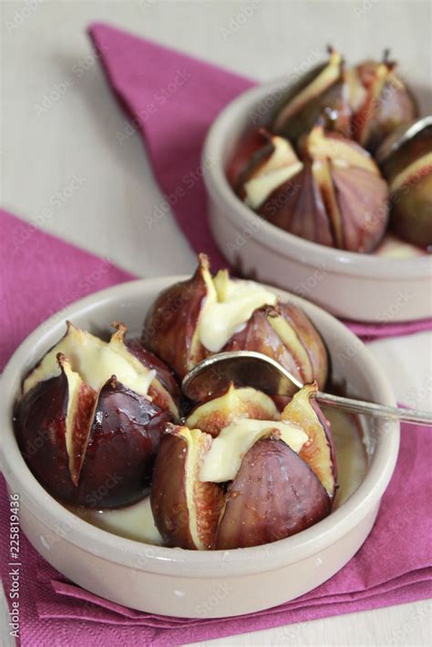 figues rôties au mascarpone et au miel Stock Photo Adobe Stock