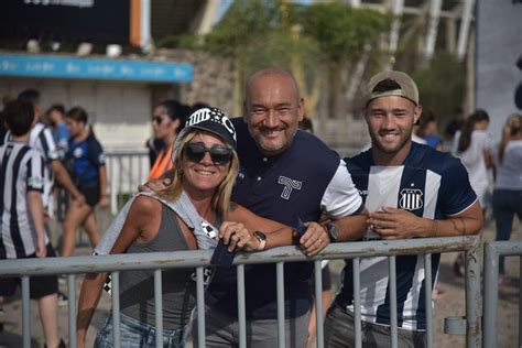 Retratos De Una Pasi N Cara E Cancha De Talleres En La Previa Del