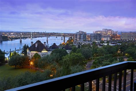 4-star Hotel with River Views | Portland Marriott Downtown Waterfront