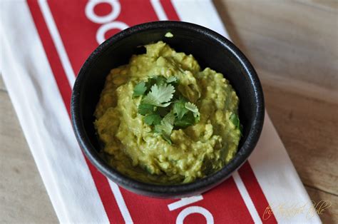 Spicy Guacamole | the thankful table