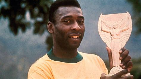 Pele Sells Off His Life In The Beautiful Game Bbc News