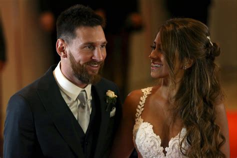 Todas Las Im Genes De La Boda De Lionel Messi Y Antonella Roccuzzo Chic