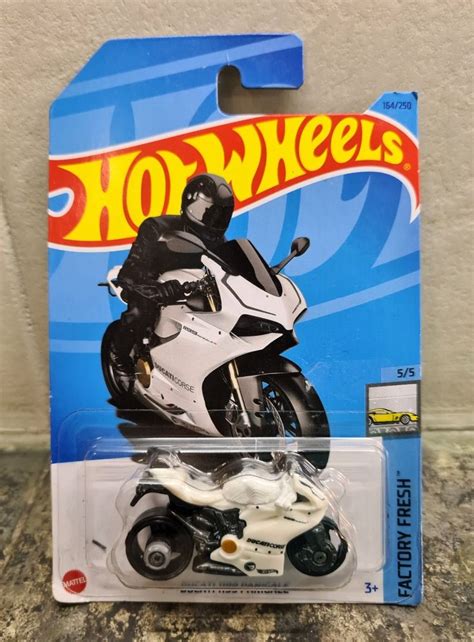 DUCATI 1199 PANIGALE Treasure Hunt Hot Wheels 2023 Factory Fresh