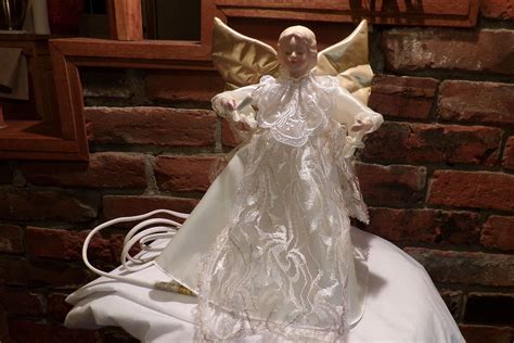 Vintage Lighted Animated Angel Christmas Tree Topper Listing Etsy Christmas Angels Angel