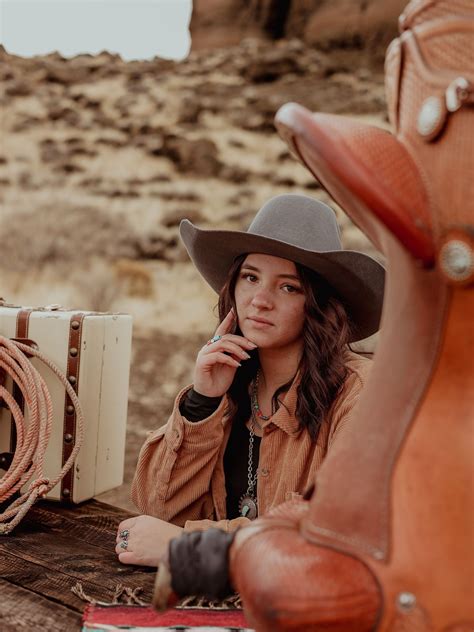 𝙺𝚊𝚒𝚕𝚎𝚢 𝙼𝚊𝚎 | Western Lifestyle & Rodeo Photographer on Instagram: "To