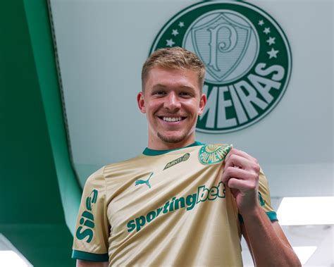 Palmeiras anuncia a contratação de Bruno Fuchs; veja detalhes | Ge