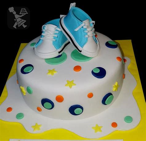 Cake With Babyshoes Decorated Cake By Sunny Dream Cakesdecor