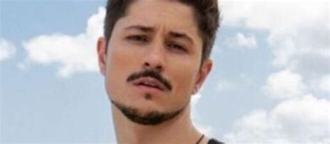 Rafael Vieira primeiro gay do De Férias o Ex diz que fez tudo o que quis na MTV