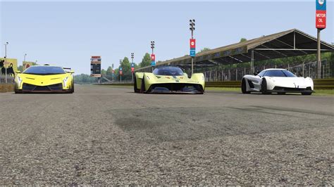 Aston Martin Valkyrie Amr Pro Vs Koenigsegg Jesko Absolut Vs