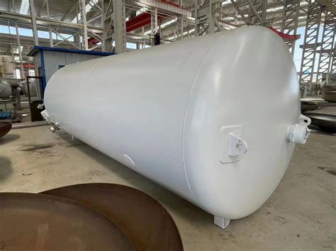 Cryogenic Liquid Carbon Dioxide Storage Tanks Are Containers Used To