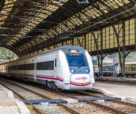 Renfe Equipara Su Compromiso De Puntualidad