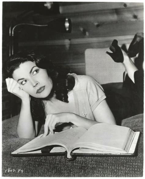 Mara Corday