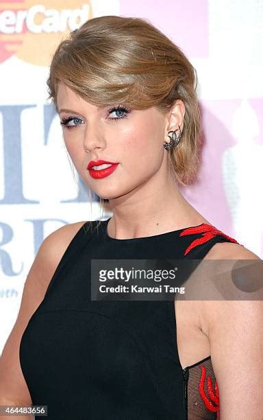 551 Taylor Swift 2015 Brit Awards Stock Photos High Res Pictures And