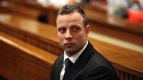 Accusé du meurtre de sa fiancée Oscar Pistorius n ira peut être pas en