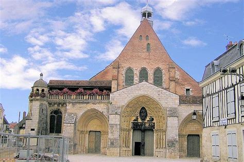 Ancienne Abbaye Ou Prieur Saint Ayoul Provins Pa Monumentum