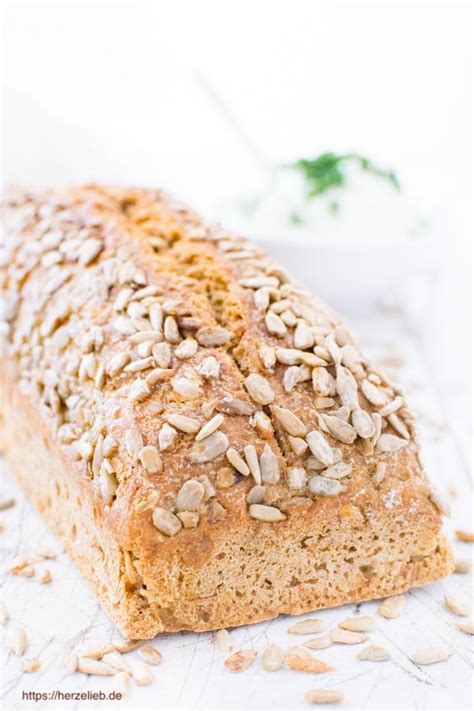 Kerniges Dinkel Vollkorn Brot Mit Sonnenblumenkernen Recipe