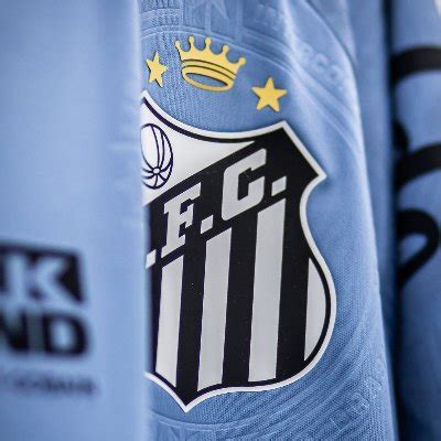 Futebol Nostálgico on Twitter Há exatos 9 anos Suárez mordeu o