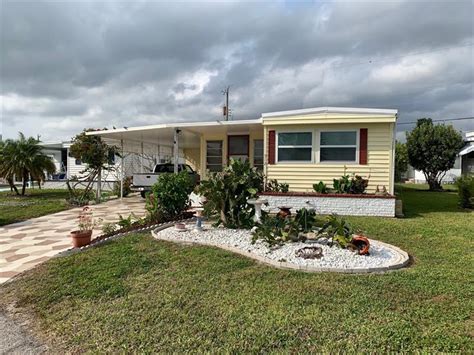 Homes for sale in the HARBOR COVE subdivision | NORTH PORT, FL Real Estate