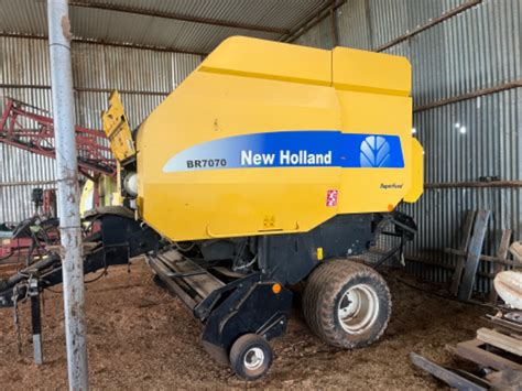 Lot New Holland Br Baler Auctionsplus