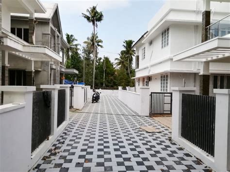 Sqft Bhk House In Cents For Sale At Pallikkara Ernakulam