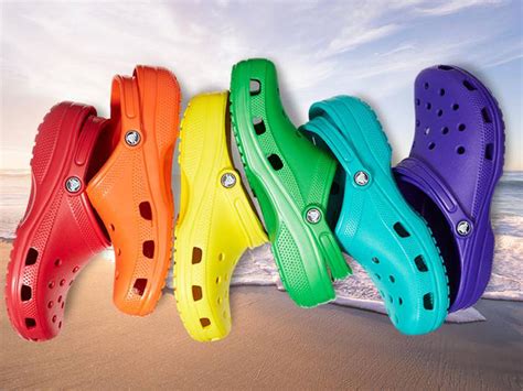 Estos Son Los Nuevos Crocs ¿cuánto Cuestan Oro Solo 60 Off