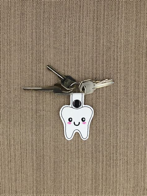 Tooth Keychain Dental Assistant Keychain Dentist Keychain Etsy Uk